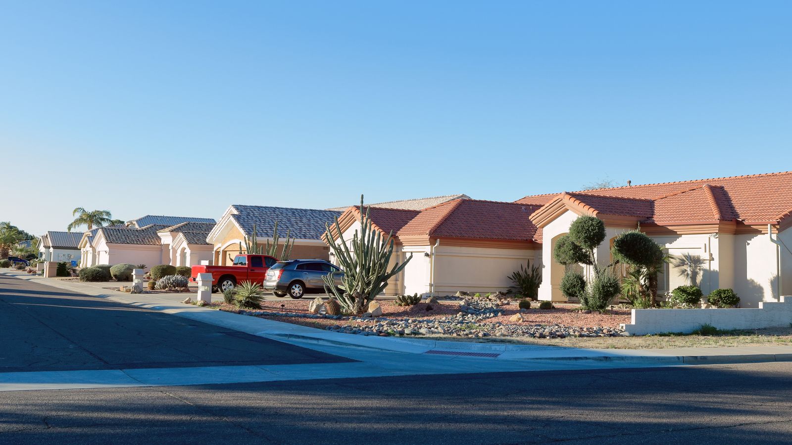 A street line view of a neighborhood of homes in Albuquerque NM